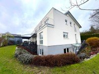 Bild (0de17fd85bec9ac57c48b624079f8169): Viel Platz f�r Familie & Beruf: 6 Schlafzimmer, B�roetage & Weitblick - neuwertig + energetisch TOP!