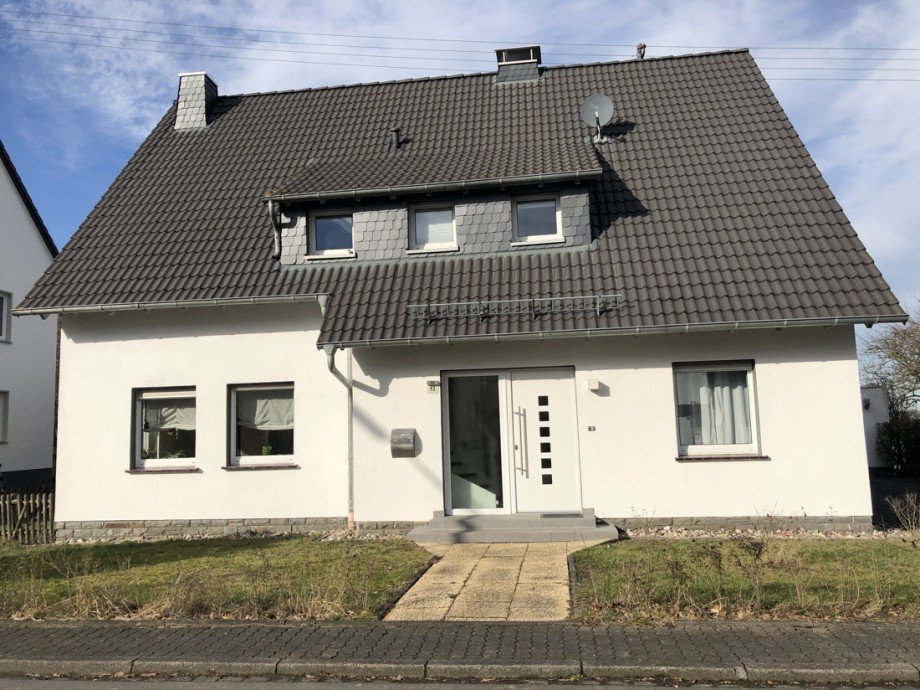 Wohnen auf der Sonnenseite des Lebens Zweifamilienhaus Flammersfeld