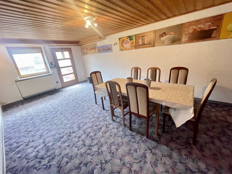 Raum im UG mit separatem Au�enzugang Einfamilienhaus Gro�maischeid