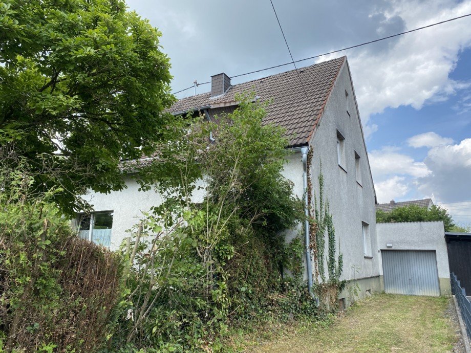 Zufahrt zur Garage Einfamilienhaus Flammersfeld