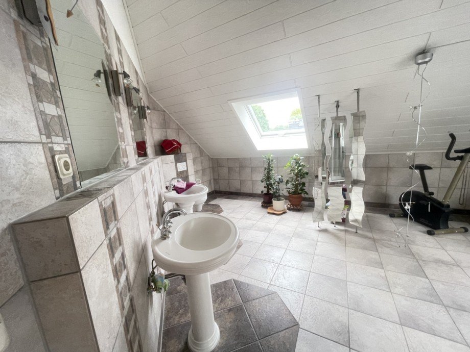 Traumbad OG Einfamilienhaus Puderbach