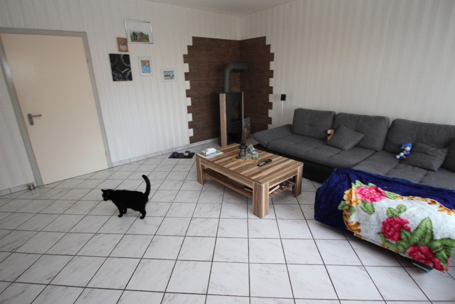 Wohnraum EG Zweifamilienhaus Flammersfeld