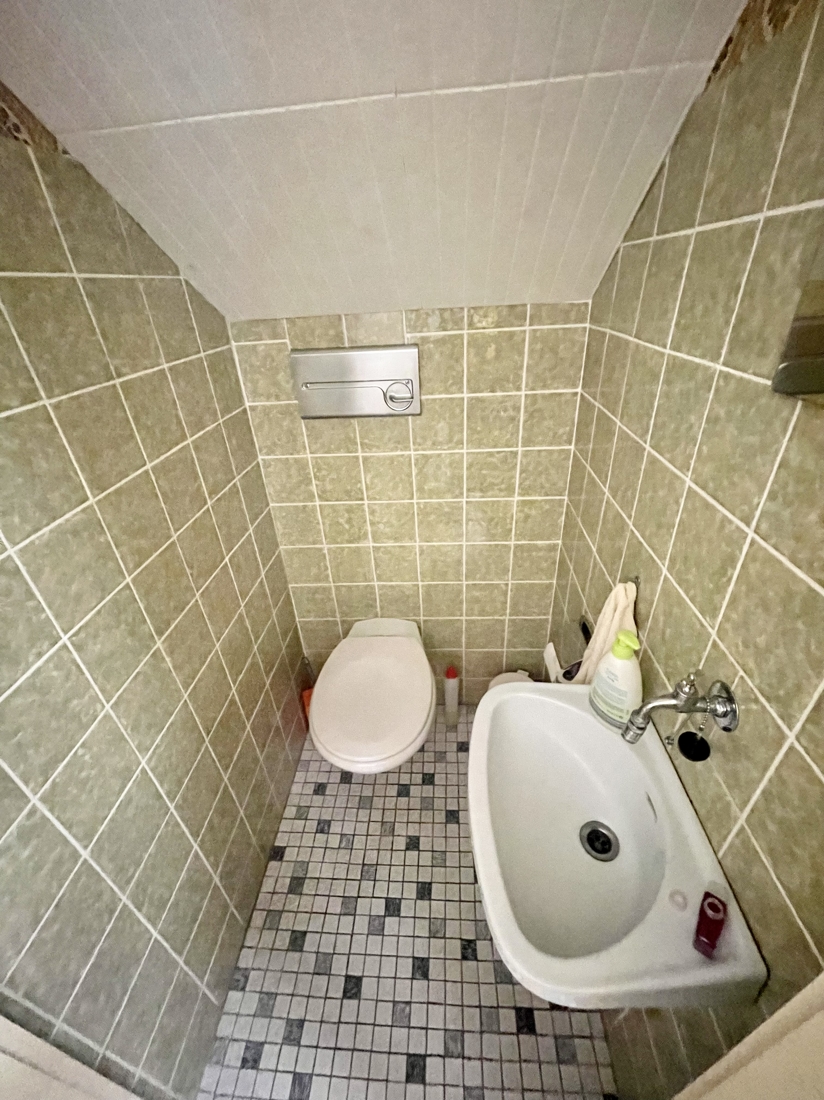 G�ste WC im UG Einfamilienhaus Rengsdorf