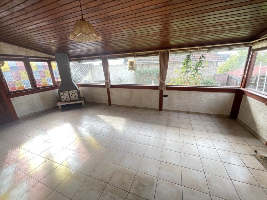 �berdachter Freisitz Einfamilienhaus Gro�maischeid