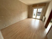 Schlafzimmer mit Terrassenzugang - EG Haus verkaufen Neuwied! 2-Familienhaus mit kompaktem Grundst�ck! F�r Kapitalanleger oder Eigennutzer
