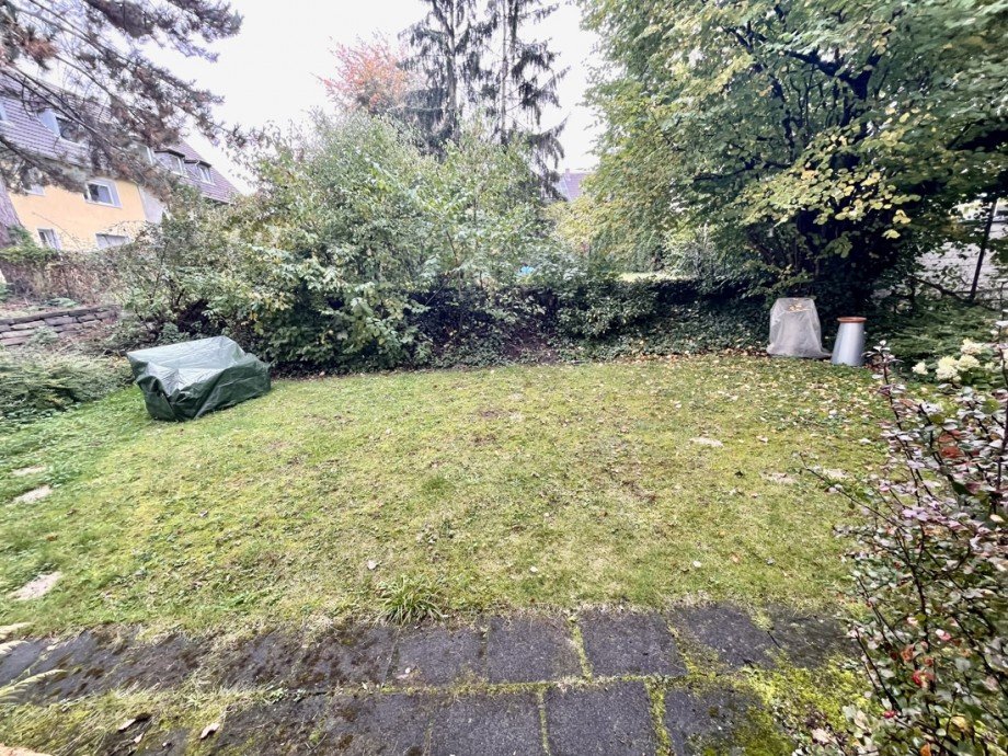 Gemeinschaftlich genutzter Garten Mehrfamilienhaus K�ln / Niehl