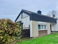 Hauptbild Haus verkaufen Peterslahr! Platz für Träume - Familienidylle auf großem Grundstück!