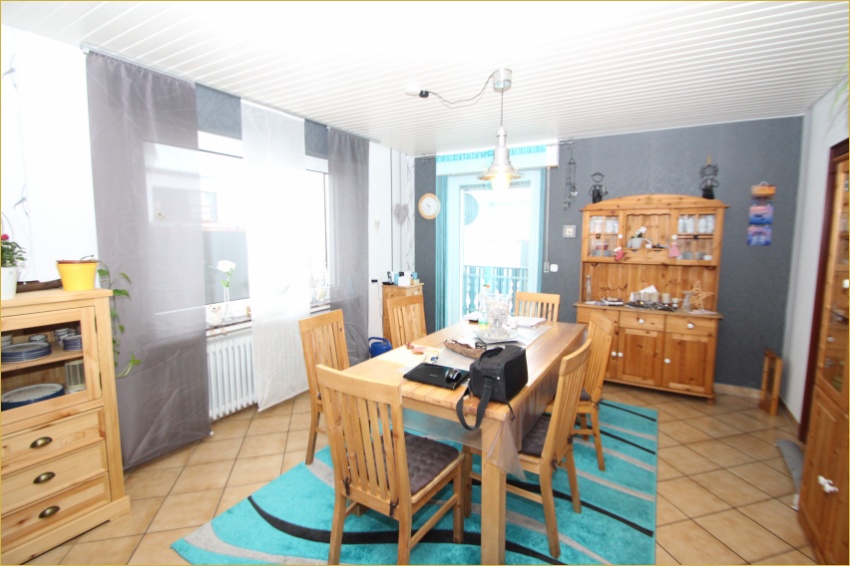 Essbereich mit Balkon Einfamilienhaus Kurtscheid