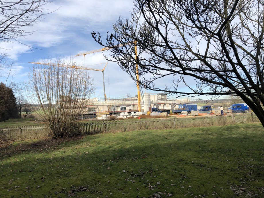 Blick - Neubau Senioreneinrichtung mit Gr�nanlage Zweifamilienhaus Flammersfeld