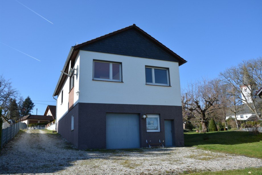R�ckansicht Einfamilienhaus Flammersfeld