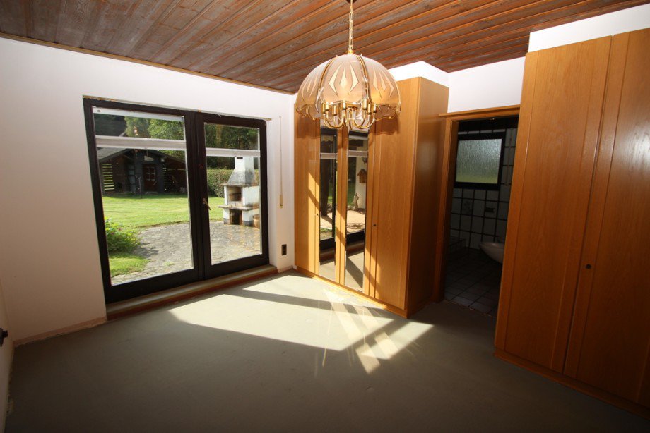 Elternschlafzimmer mit Bad en Suite Einfamilienhaus Niederwambach
