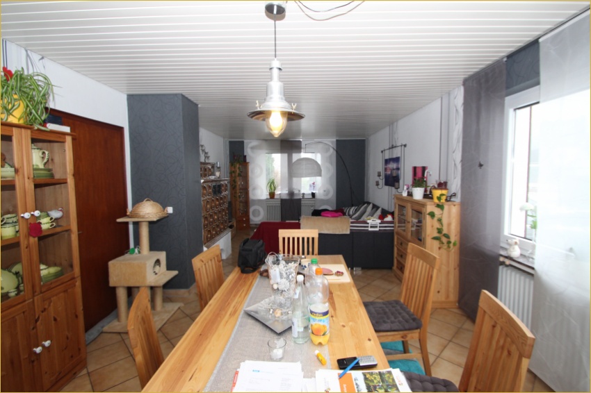 EG: Wohnraum Einfamilienhaus Kurtscheid