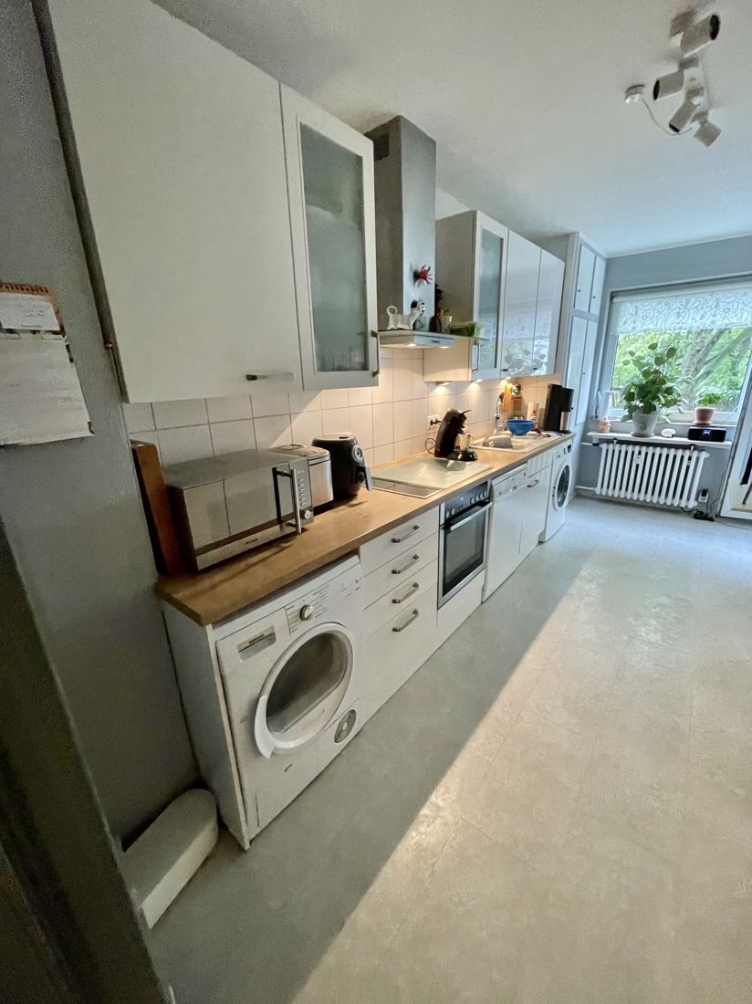 K�che - 1. OG links Mehrfamilienhaus K�ln / Niehl