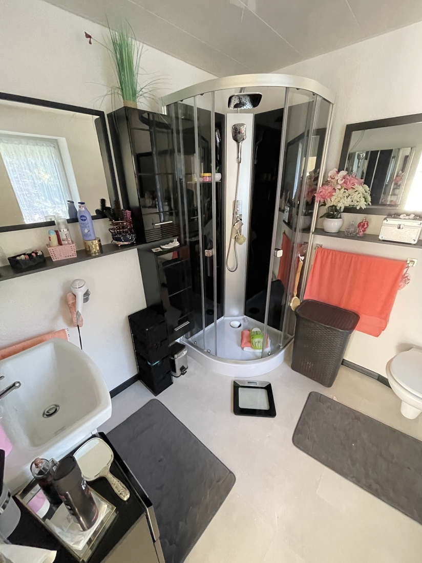 Duschbad OG Einfamilienhaus Neustadt/Wied