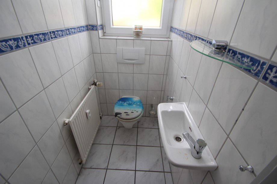 G�ste WC -EG Zweifamilienhaus Flammersfeld