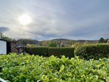  VERKAUFT Oberlahr! Unverbaubarer Blick �ber den Naturpark + Wohnen auf einer Ebene