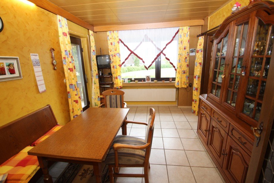 ...angrenzender Arbeitsk�che Einfamilienhaus Rott