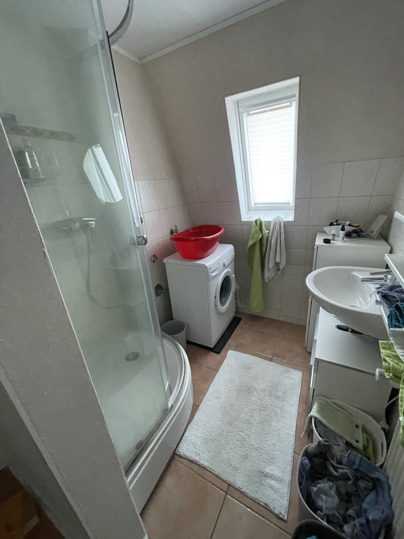 2 OG Duschbad Mehrfamilienhaus K�ln / Merheim