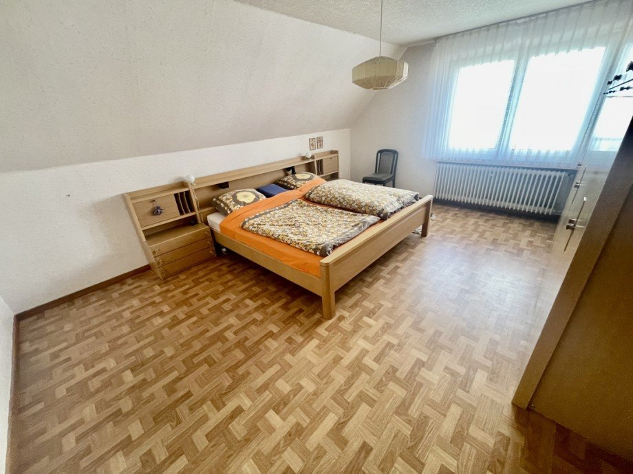 Schlafzimmer 1 im OG Einfamilienhaus Rengsdorf