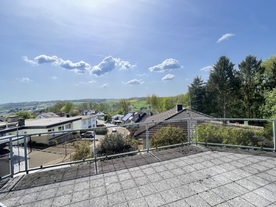 Blick vom Balkon OG Einfamilienhaus Puderbach
