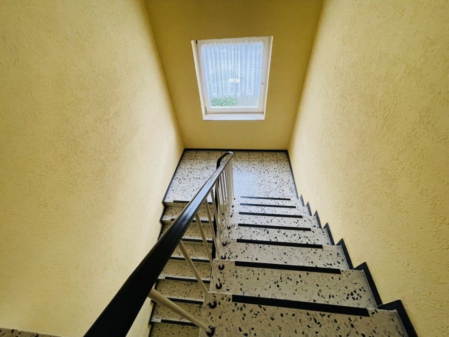 Treppenhaus Etagenwohnung Bonn / Lessenich