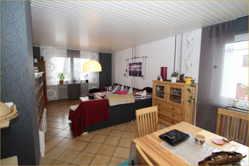 Wohnraum Einfamilienhaus Kurtscheid