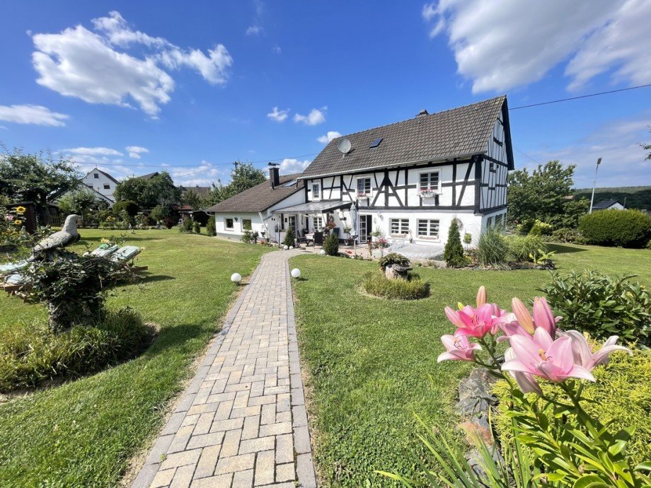 Tradition in Bestform! Einfamilienhaus Puderbach