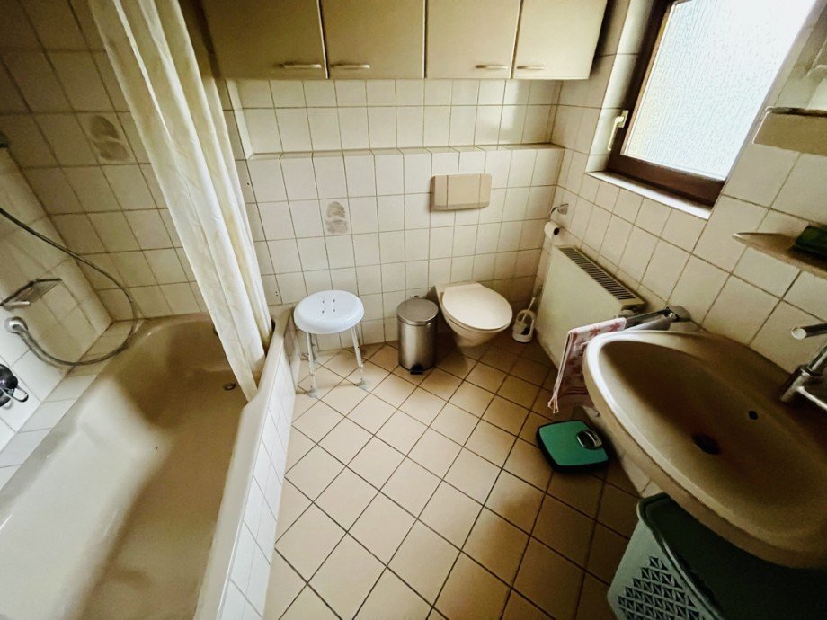 Wannenbad EG Einfamilienhaus Thalhausen