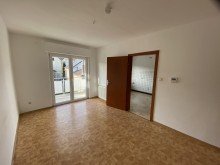 Schlafzimmer mit Balkonzugang - OG Haus verkaufen Neuwied! 2-Familienhaus mit kompaktem Grundst�ck! F�r Kapitalanleger oder Eigennutzer