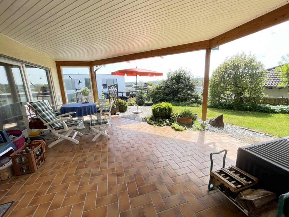�berdachte Terrasse Einfamilienhaus Puderbach