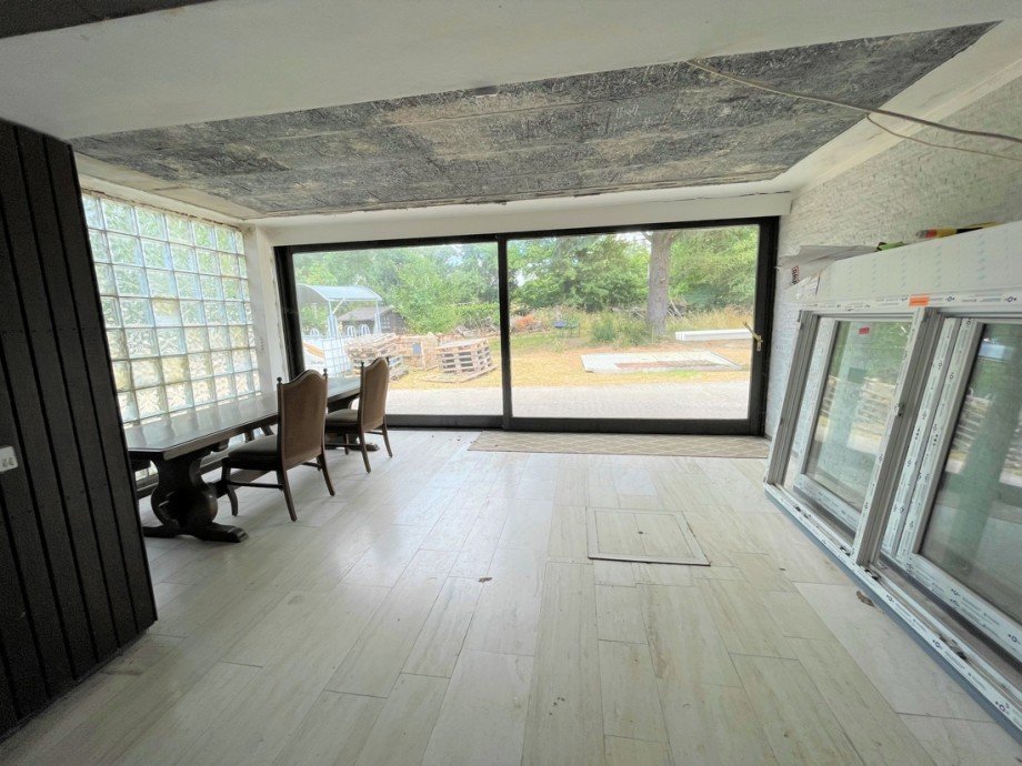 Ausbaureserve - fr�her Schwimmbad Einfamilienhaus Linz am Rhein
