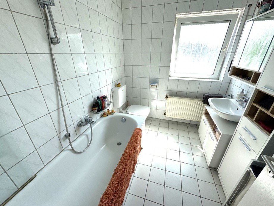 helles Bad Etagenwohnung Neuwied / Heimbach-Weis