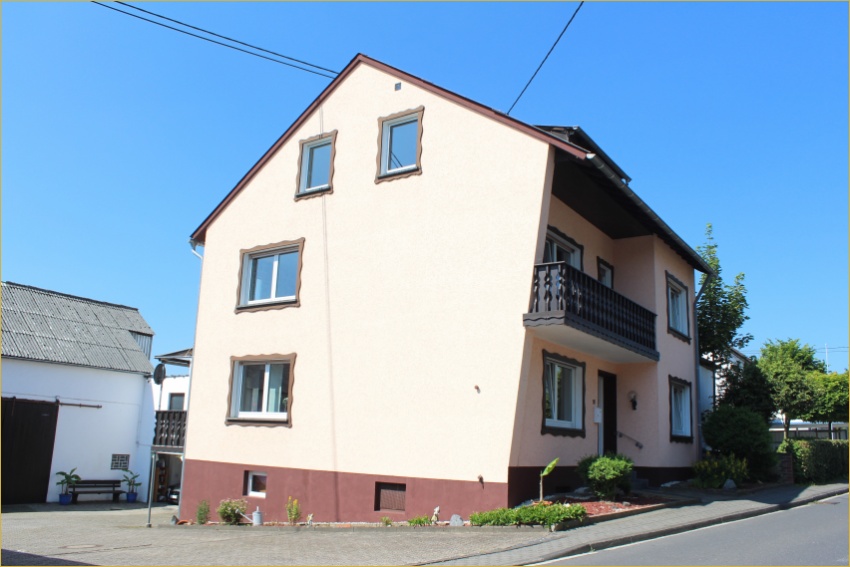 Seitenansicht Einfamilienhaus Kurtscheid