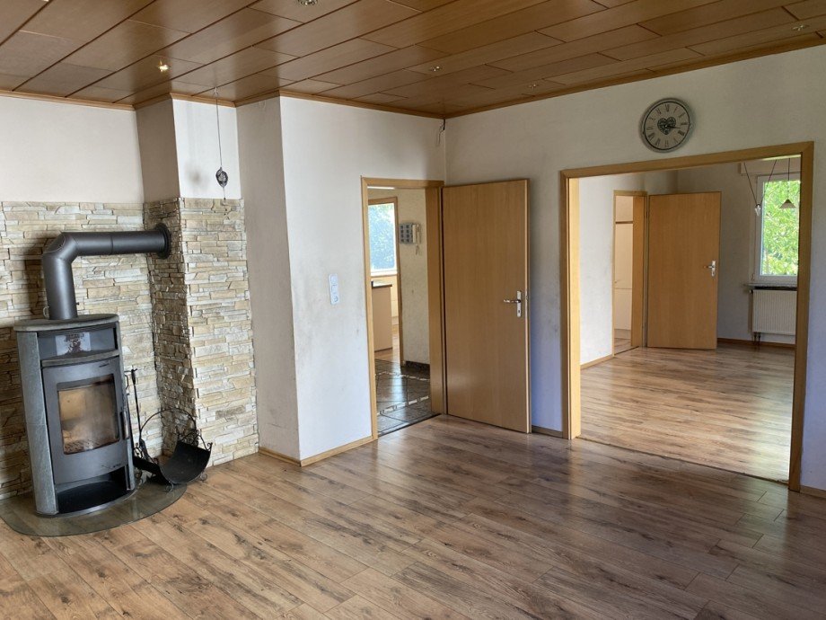 Wohnraum offen zum Esszimmer Einfamilienhaus Gro�maischeid