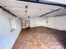 Doppelgarage von Innen VERKAUFT! Haus verkaufen Niedersteinebach. Wohnen am Ortsrand!