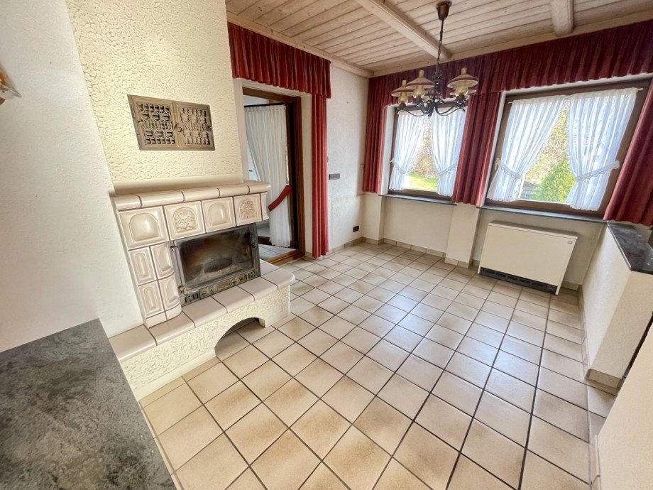Wohnraum - Blick zum Essbereich Einfamilienhaus Niedersteinebach