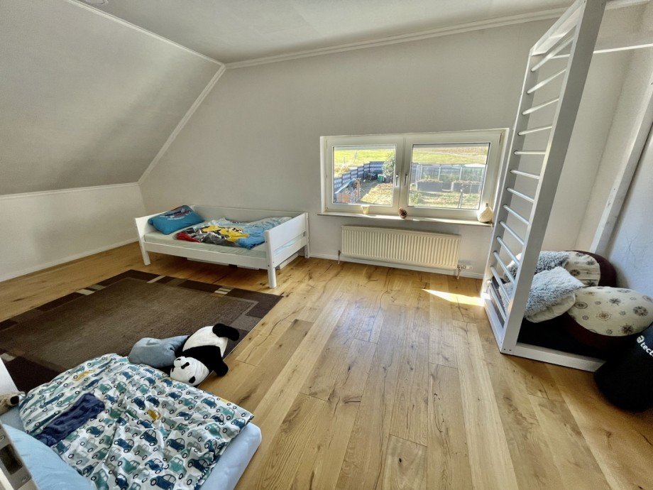 Kind 2 Einfamilienhaus Oberirsen