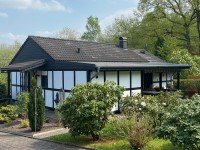 Bild (bd944ffcd257083419007c279a88bb37): Haus verkaufen Oberlahr! Hier sagen sich Fuchs und Hase gute Nacht!Ruhig und doch nicht ALLEIN