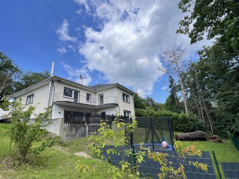  Puderbach / Bauscheid - Neuwied Einfamilienhaus Hausverkauf Bauscheid - Puderbach! Ger�umiges Zuhause am Waldrand.