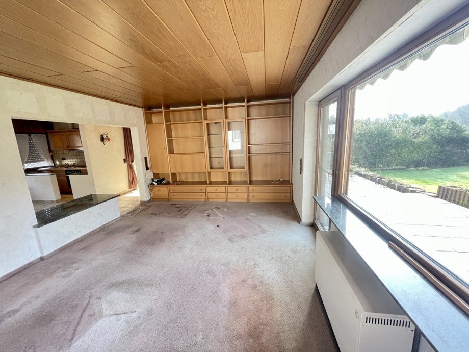 Wohnraum mit Zugang zur Terrasse Einfamilienhaus Niedersteinebach