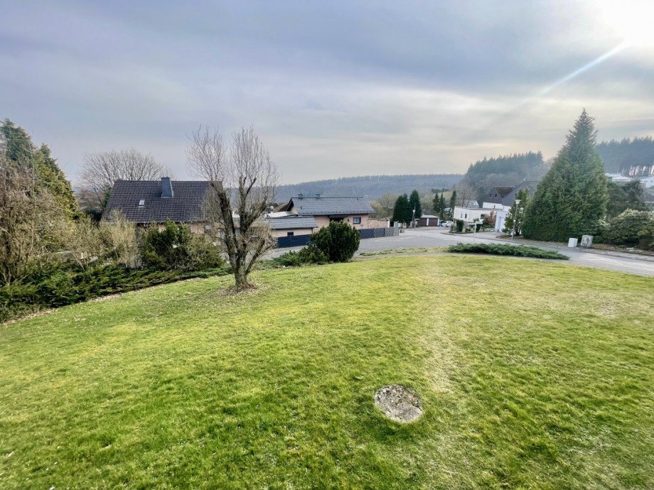 Blick Balkon Mehrfamilienhaus Stra�enhaus