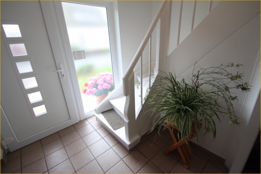 Eingang Erdgeschoss Zweifamilienhaus Flammersfeld
