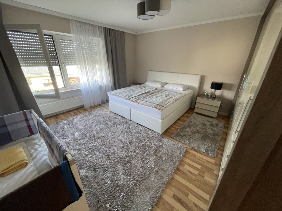Elternschlafzimmer - OG Mehrfamilienhaus Neustadt (Wied)