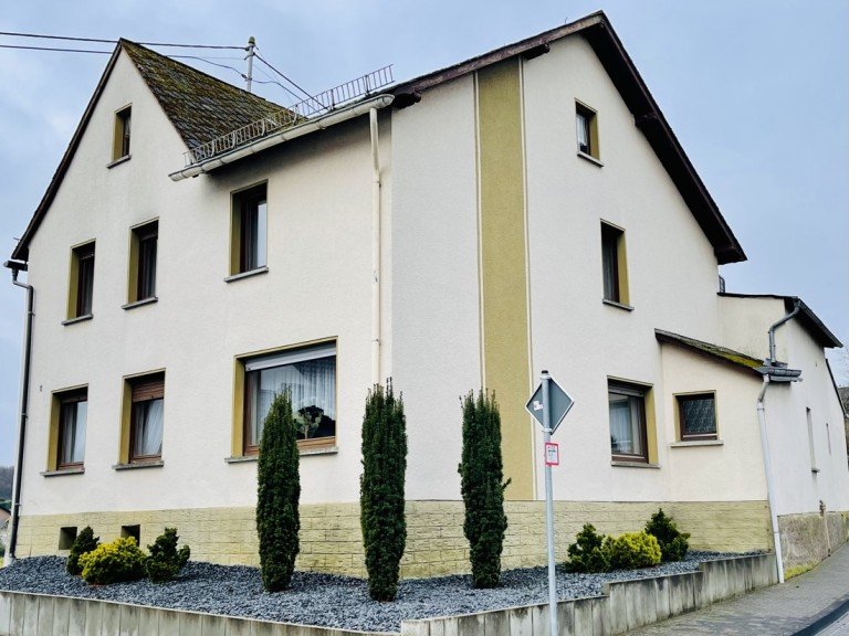 Thalhausen - Neuwied Einfamilienhaus Haus verkaufen Thalhausen! Einsteigerhaus mit Entwicklungspotential + 2 Nebengeb�uden
