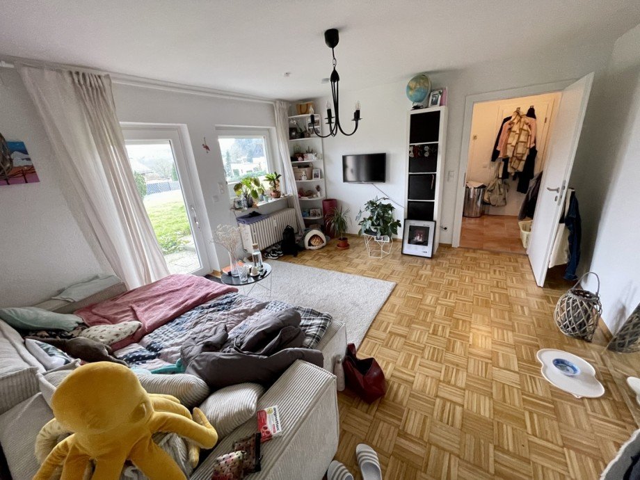Wohnung Untergeschoss Mehrfamilienhaus Stra�enhaus