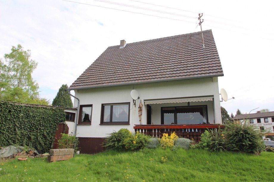 R�ckansicht Einfamilienhaus Rott