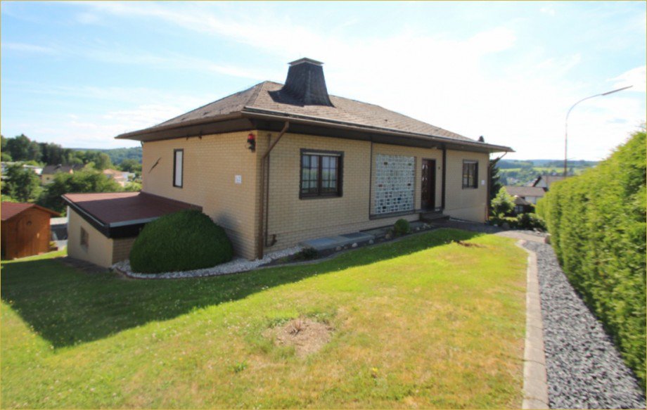 H�henlage mit Blick Einfamilienhaus Raubach