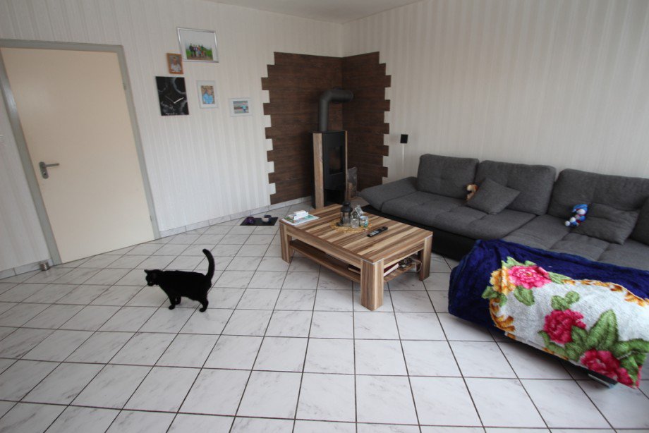 Wohnraum EG Zweifamilienhaus Flammersfeld