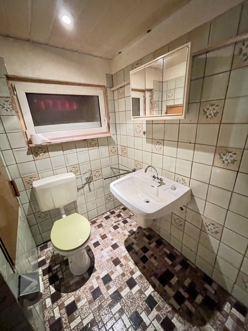 Duschbad UG Einfamilienhaus Niedersteinebach