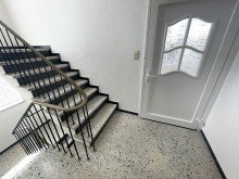 Eingangsbereich Haus verkaufen Neuwied! 2-Familienhaus mit kompaktem Grundst�ck! F�r Kapitalanleger oder Eigennutzer